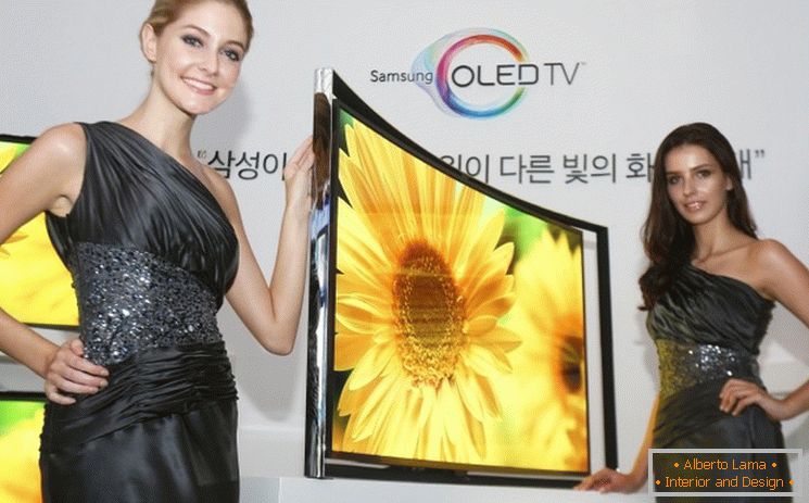 Samsung stellte einen geschwungenen OLED-Fernseher vor