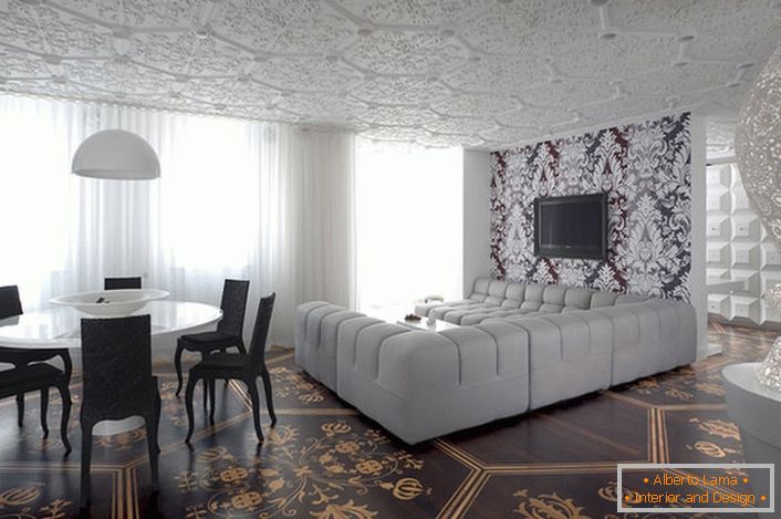Der Kontrast ist weiß und dunkelbraun im Wohnzimmer in einem modernen Stil. Ein riesiges U-förmiges Sofa für lange Filme und Lieblingsshows.