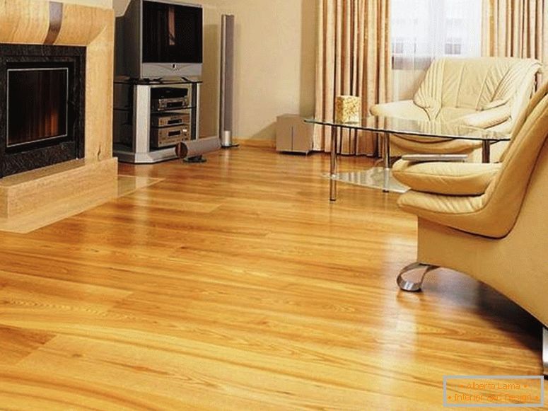 Wie man ein parkett malt, ist eine einfache anleitung für