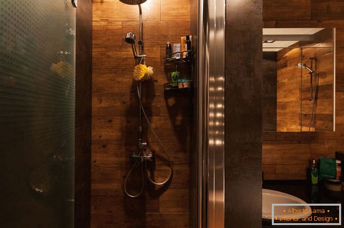 Badezimmer im Loft-Stil - funktional organisiert, gemütlicher Raum.