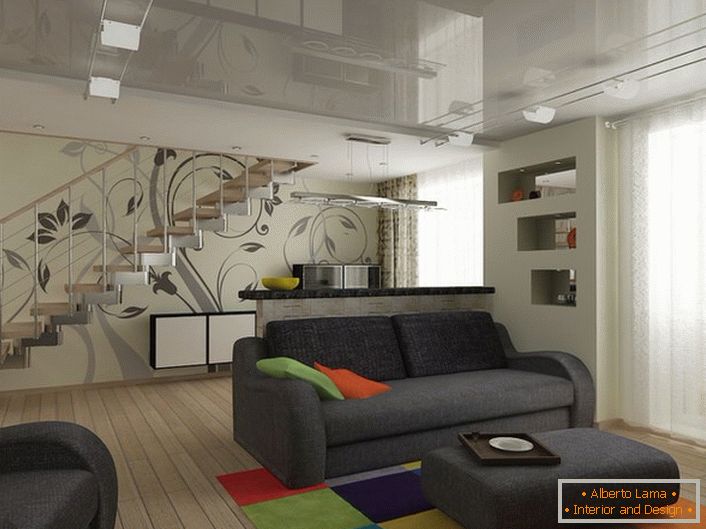 Metalltreppe - eine ausgezeichnete Option für die Gestaltung einer zweistöckigen Wohnung in jedem Stil.