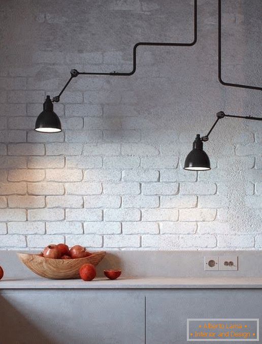 Beleuchtung in der Küche im Loft-Stil