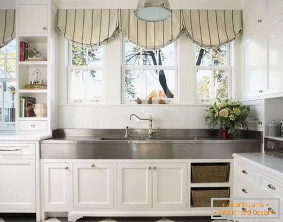 schöne Vorhänge in der Küche, Foto 1