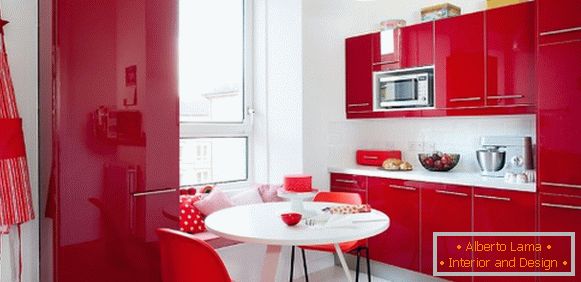 Rote Küche im Innenfoto 20