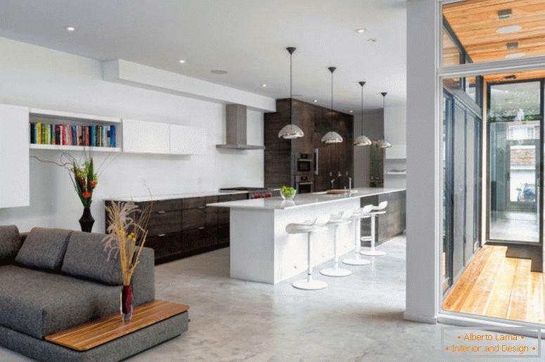 Wohnzimmer-mild-grau-Wohnzimmer-Ideen-Sofa-kombiniert-mit-Marmor-Boden-und-Weiß-Wand-Regale-Kunststücke-Pendelleuchte-und-offene Küche-Wohnzimmer- Marmor