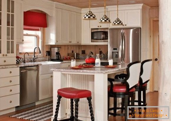 Heller Kücheninnenraum im Landhausstil - Fotos in den schwarzen und weißen und roten Farben