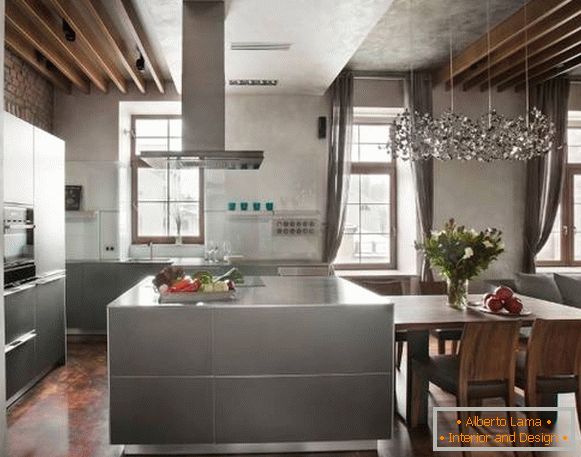 Kücheninnenraum im Dachbodenart - Fotos in der grauen und braunen Farbe
