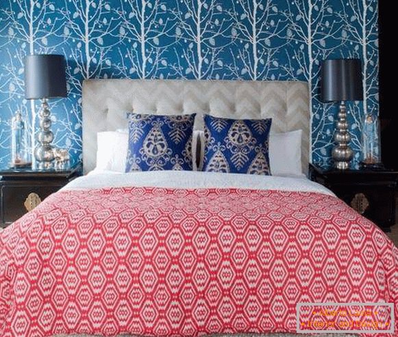 Helle blaue Tapete im Schlafzimmerdesign 2016