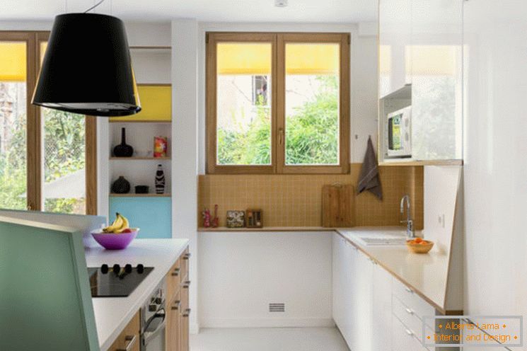 Die Idee des Kücheninterieurs für kleine Wohnungen von MAEMA Architects