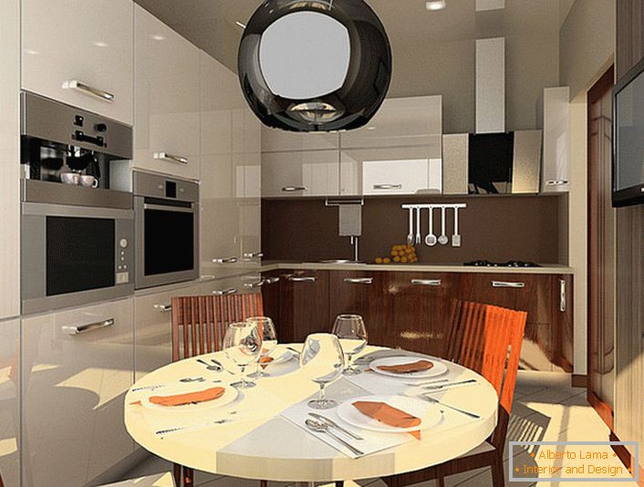 Style Hi-Tech ist ideal, wenn es um die Gestaltung einer kleinen Küche geht.