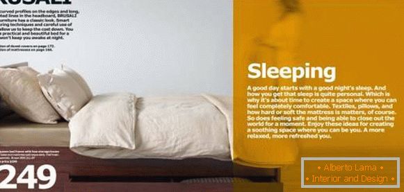 Bett mit einem Palettenkatalog IKEA 2015