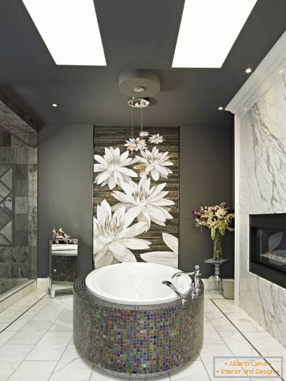 Luxuriöses Badezimmer im chinesischen Stil
