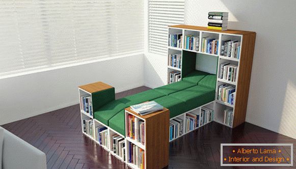 Bett mit Bücherregalen