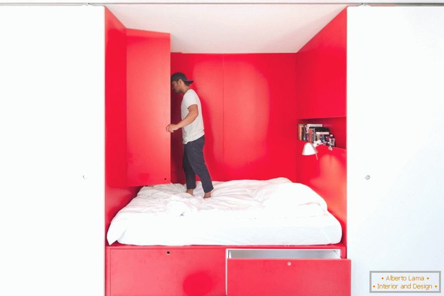 Schlafzimmer in den Mighty Mouse Apartments von Nicholas Gurney
