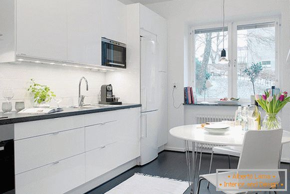 Küche einer kleinen Wohnung in Göteborg