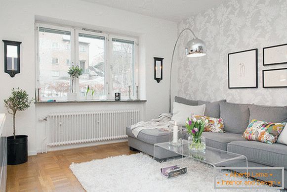 Wohnzimmer einer kleinen Wohnung in Göteborg