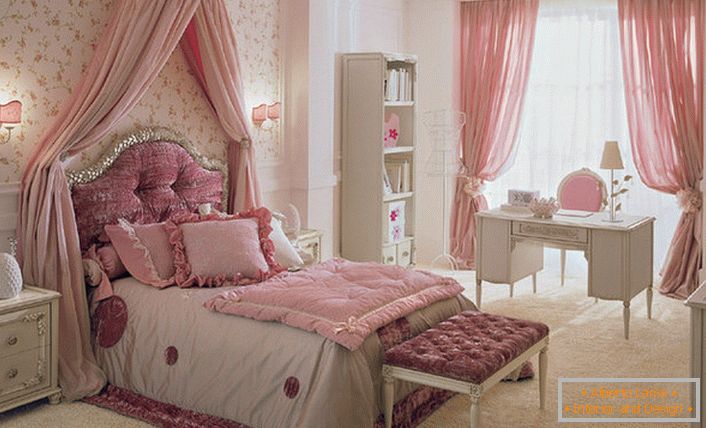 Kinderzimmer für ein Mädchen im Stil der Provence-Land Barbie.