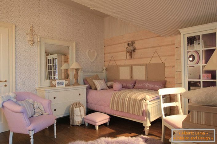 Rural-Stil Kinderzimmer für ein Mädchen. 