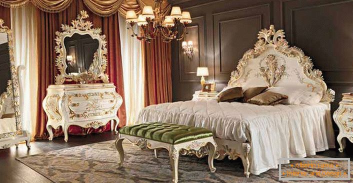 Ein Schlafzimmer im großen Haus einer französischen wohlhabenden Familie. 