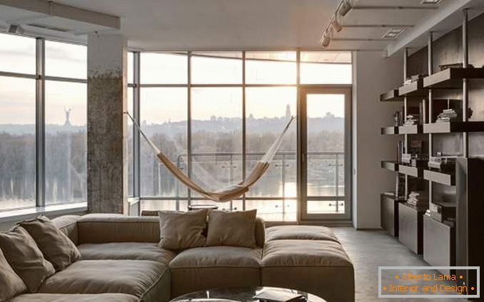 Panoramafenster in der Wohnung - Foto des Wohnzimmerdesigns