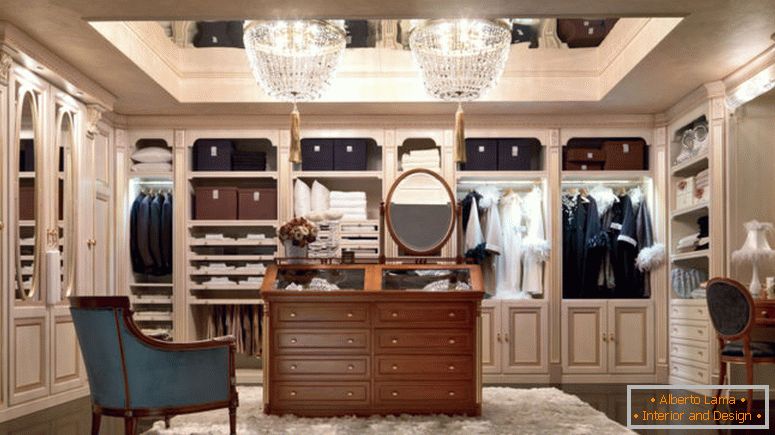 Das layout der garderobe - fotos der besten design-lösungen
