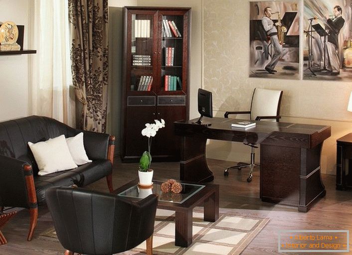Authentische Möbel im Jugendstil für das Büro schaffen die Gemütlichkeit vergangener Jahre wieder. 