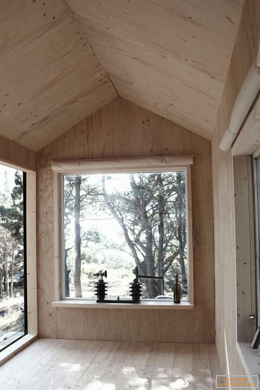 Интерьер мини-дома Ermitage Hütte в Швеции