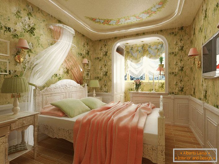 Als Teil des Designs des Schlafzimmers verwendet eine Menge Farben, die durchaus akzeptabel ist, wenn es um Landhausstil geht.