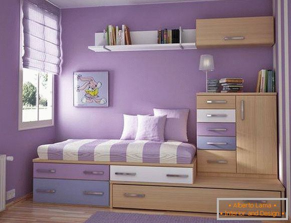Design eines Kinderzimmers in lila Tönen