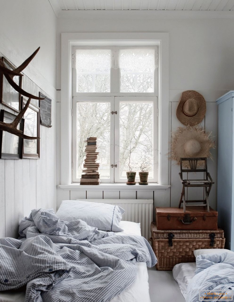 Skandinavischer Stil im Inneren des Schlafzimmers, seine Eigenschaften und Merkmale