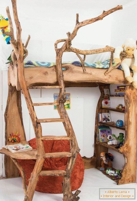 Hausgemachte Kindermöbel aus Holz