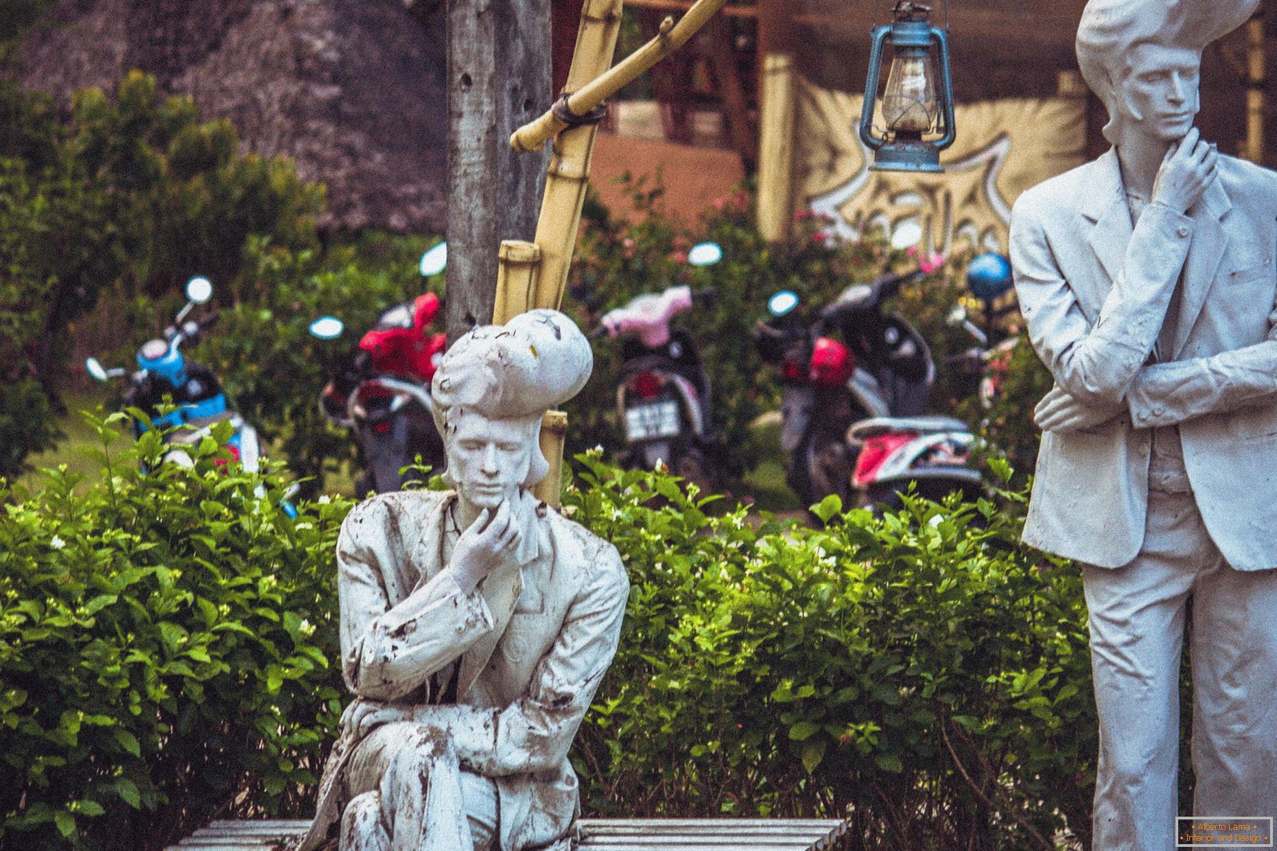 Skulpturen von Elvis im Dorf von Thailand