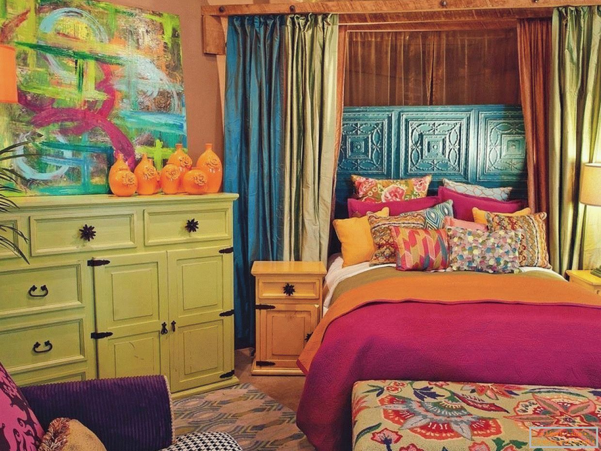 Schlafzimmerinnenraum in den hellen Farben