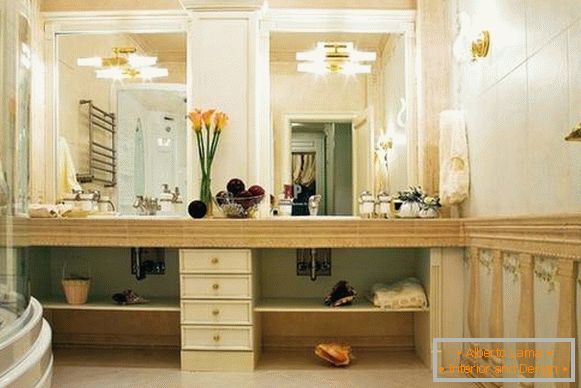 Wandlampe für ein Badezimmer im klassischen Stil, Foto 28