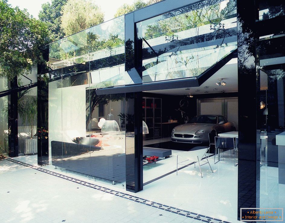 Moderne Garage mit Glastoren