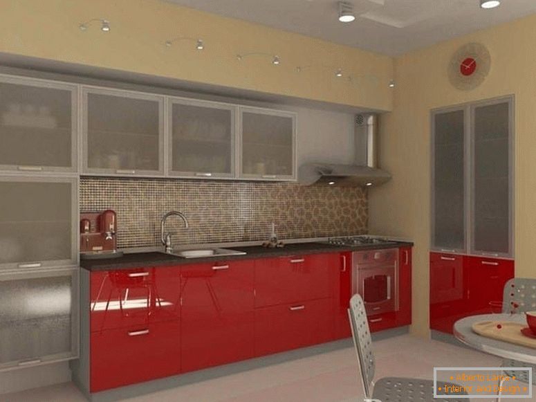 Küche mit roten Kleiderschränken