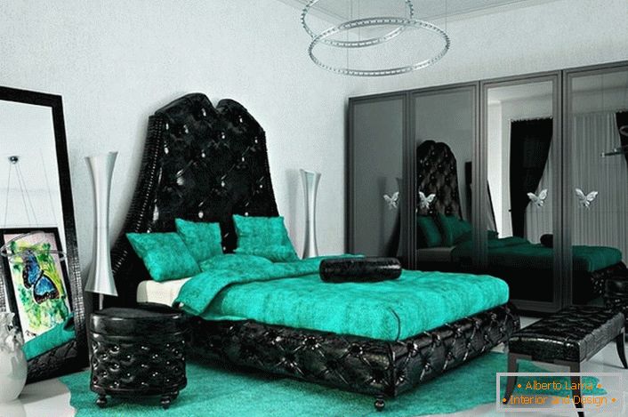 Helle, eingängige Farben für den Art-Deco-Stil. Smaragdfarbe passt harmonisch zu Schwarz. Ideales Schlafzimmer für eine kreative Person.
