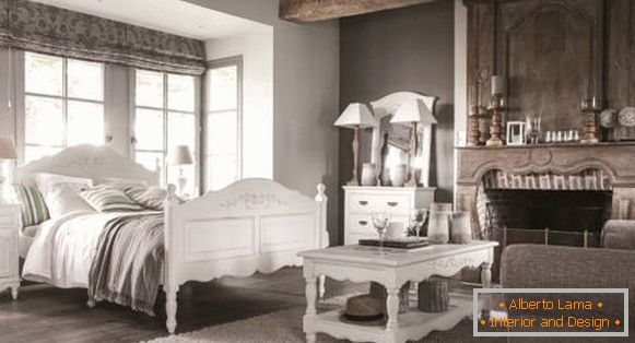 Provence Schlafzimmer Design mit schönen Möbeln