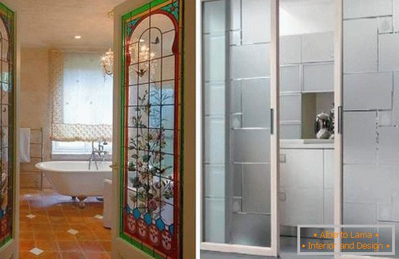 Ungewöhnliche Glastüren für ein Badezimmer mit einem Muster und einer Beschaffenheit