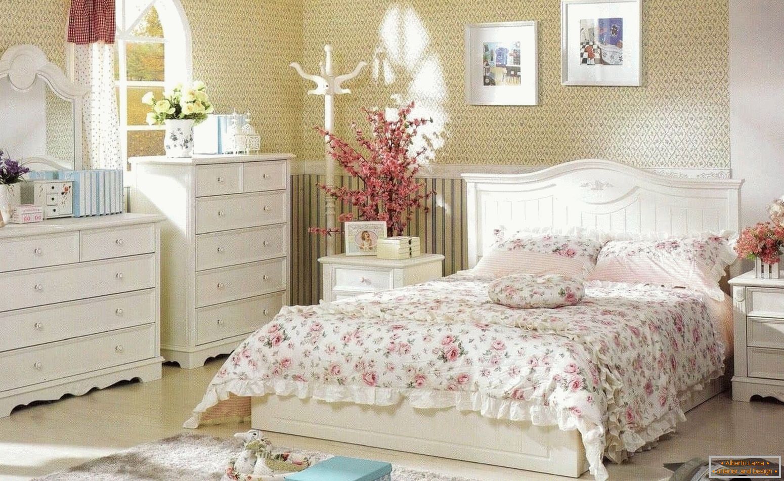 Gelb-rosa Schlafzimmer