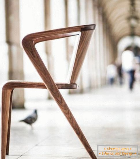 Stuhl vom Designer Alexandre Caldas