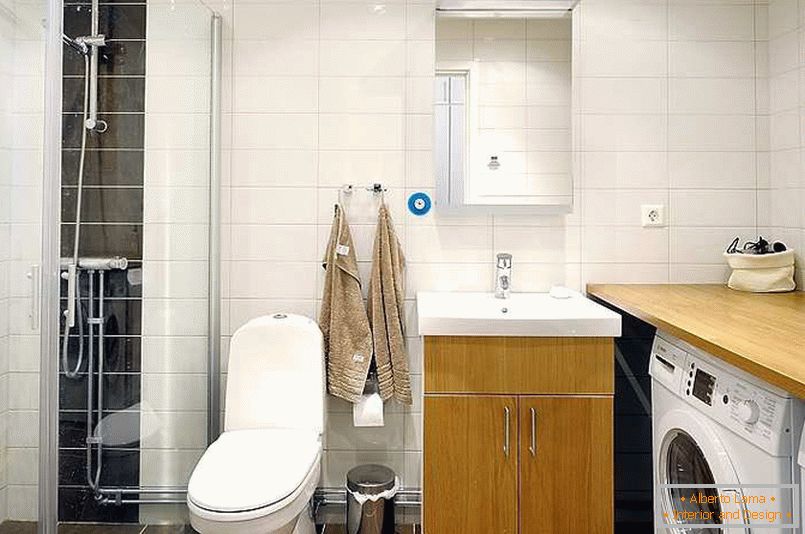 Innenraum eines Badezimmers in einer Wohnung in Stockholm