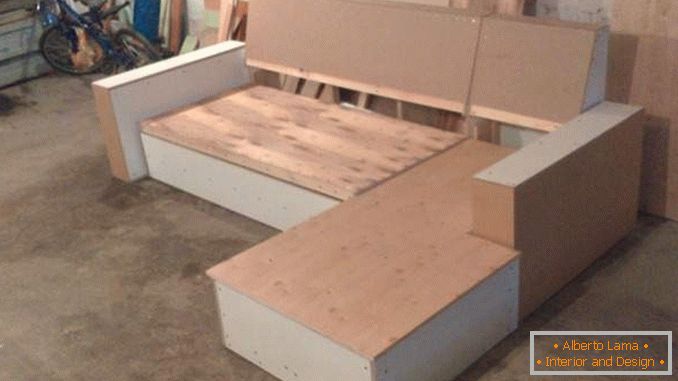 Sofa mit eigenen Händen aus Sperrholzplatten und Spanplatten, MDF
