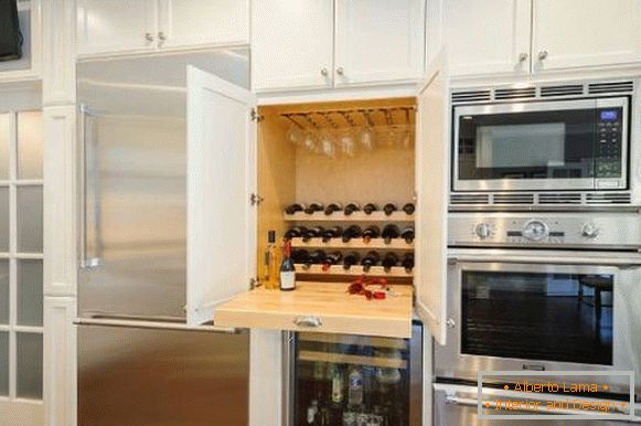 Retractable Minibar im Küchendesign