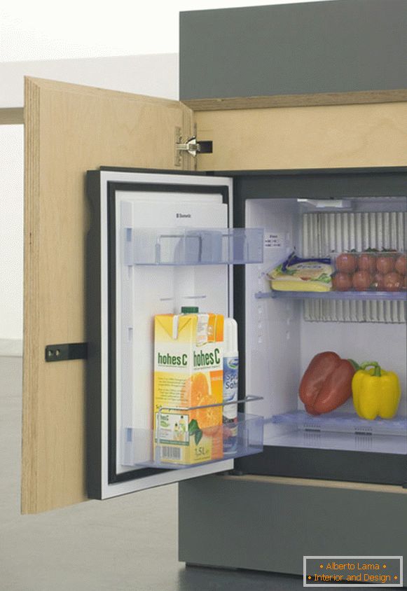 Eingebauter Mini-Kühlschrank