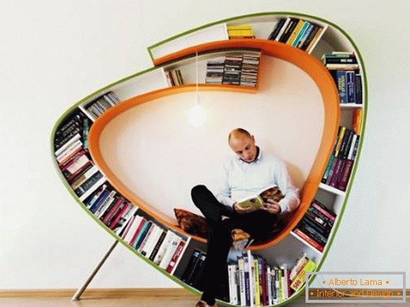 Bücherregal mit Sitz