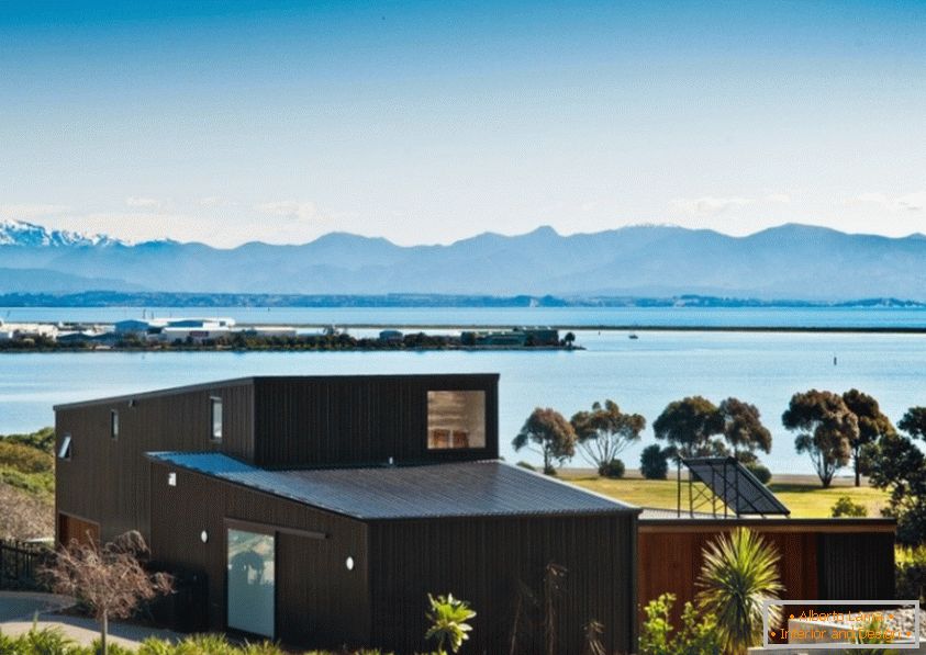 Landhaus an der Küste von Neuseeland