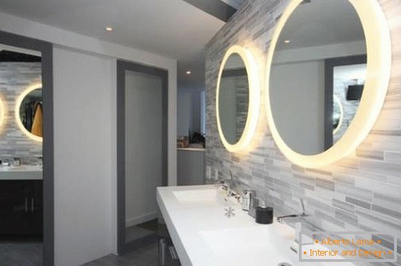 Runder Spiegel für Badezimmer mit Licht