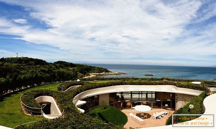 Villa an der japanischen Küste vom französischen Studio Ciel Rouge Creation