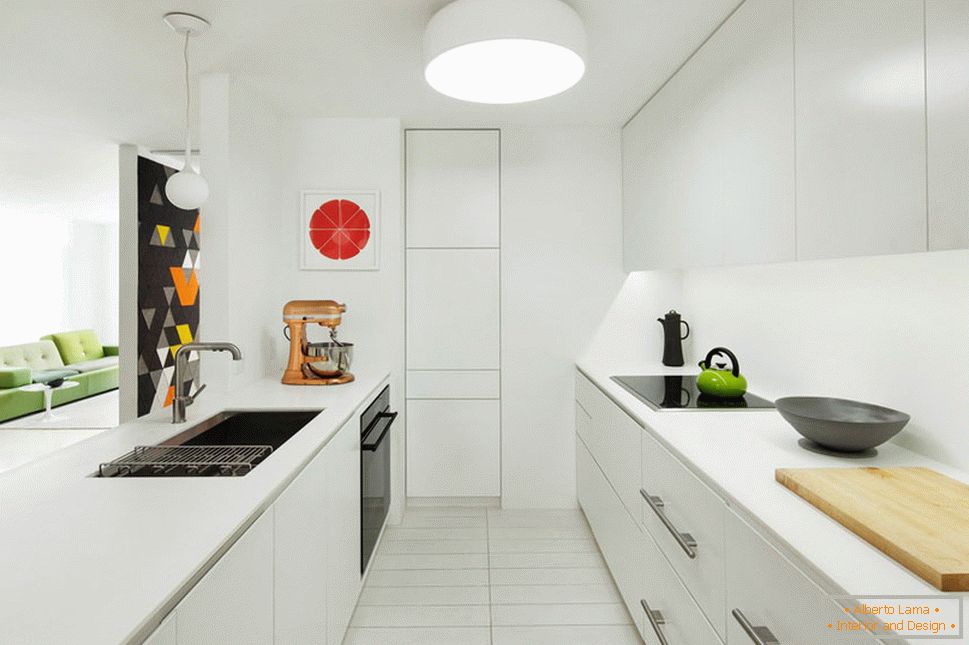 Doppelbett Küche in weißer Farbe
